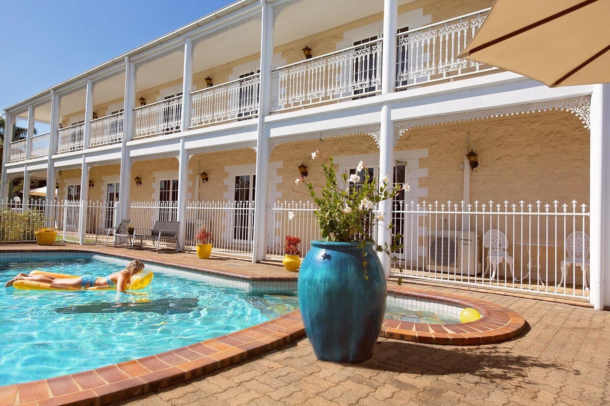 White Lace Motor Inn Mackay Exterior photo